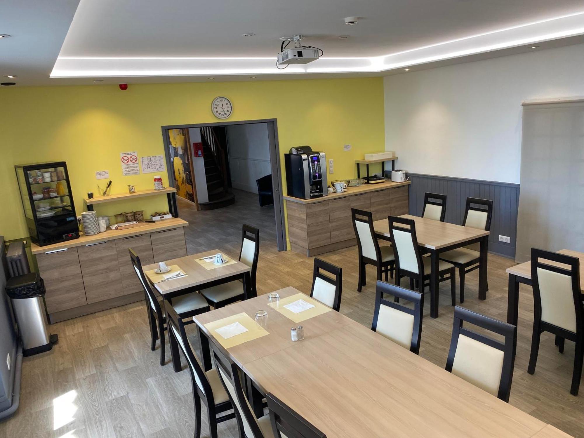 Le 120 - Groupe Logis Hotels - Ex Auberge La Terrasse La Chataigneraie  Ngoại thất bức ảnh